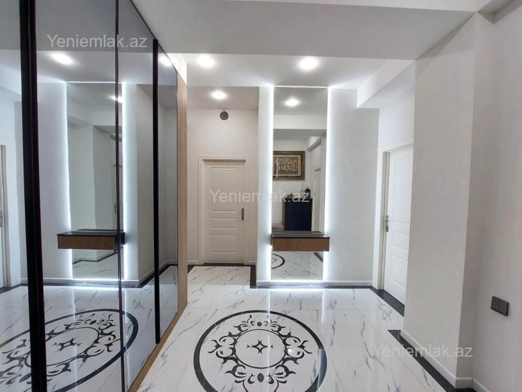 Satılır 3 otaqlı yeni tikili 105 m²