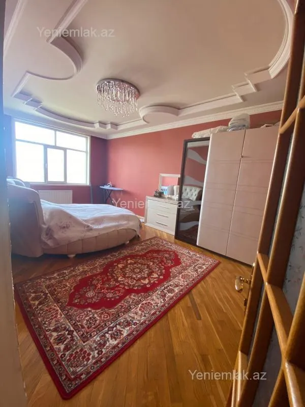 Satılır 3 otaqlı yeni tikili 150 m²