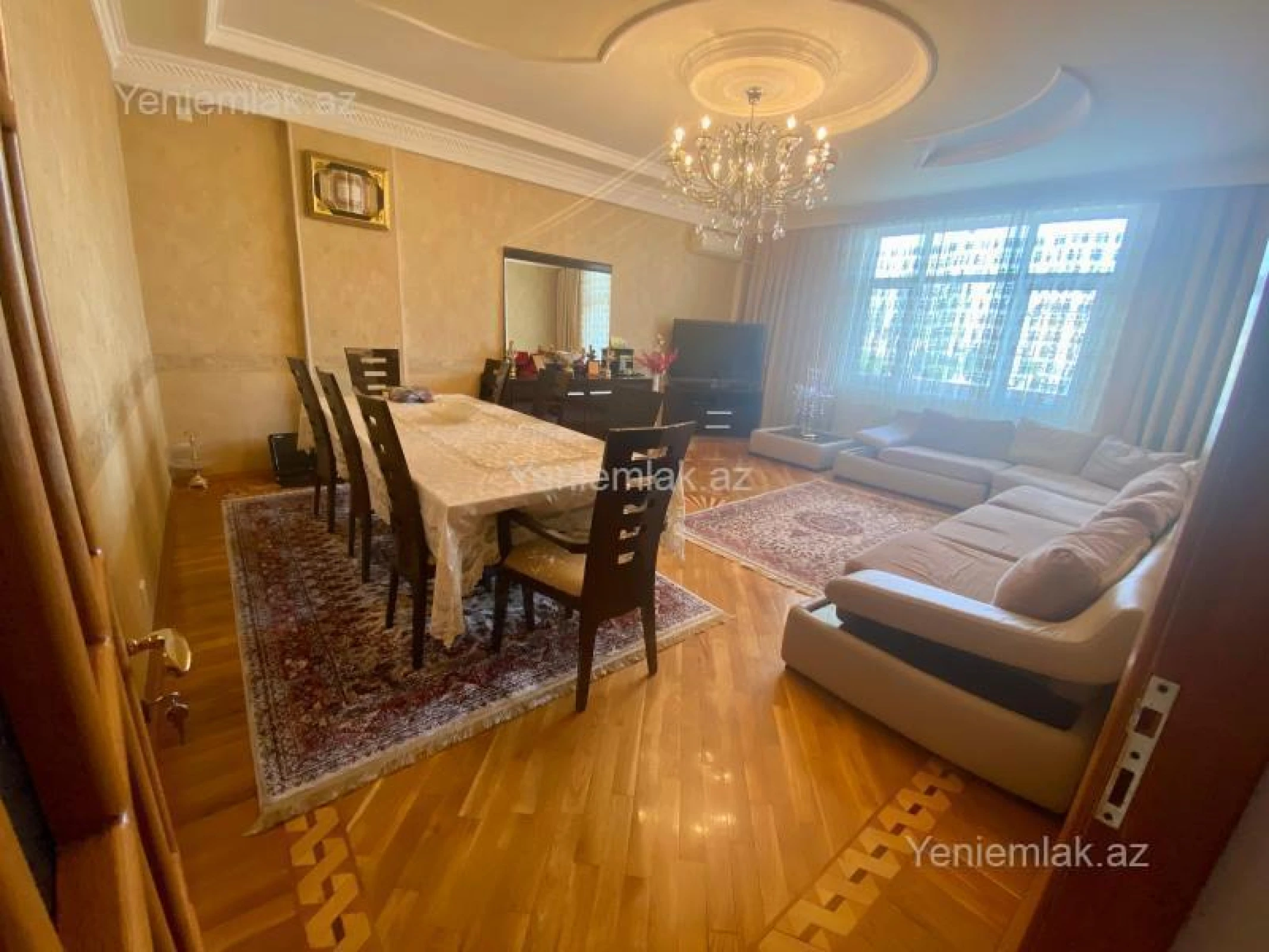 Satılır 3 otaqlı yeni tikili 150 m²