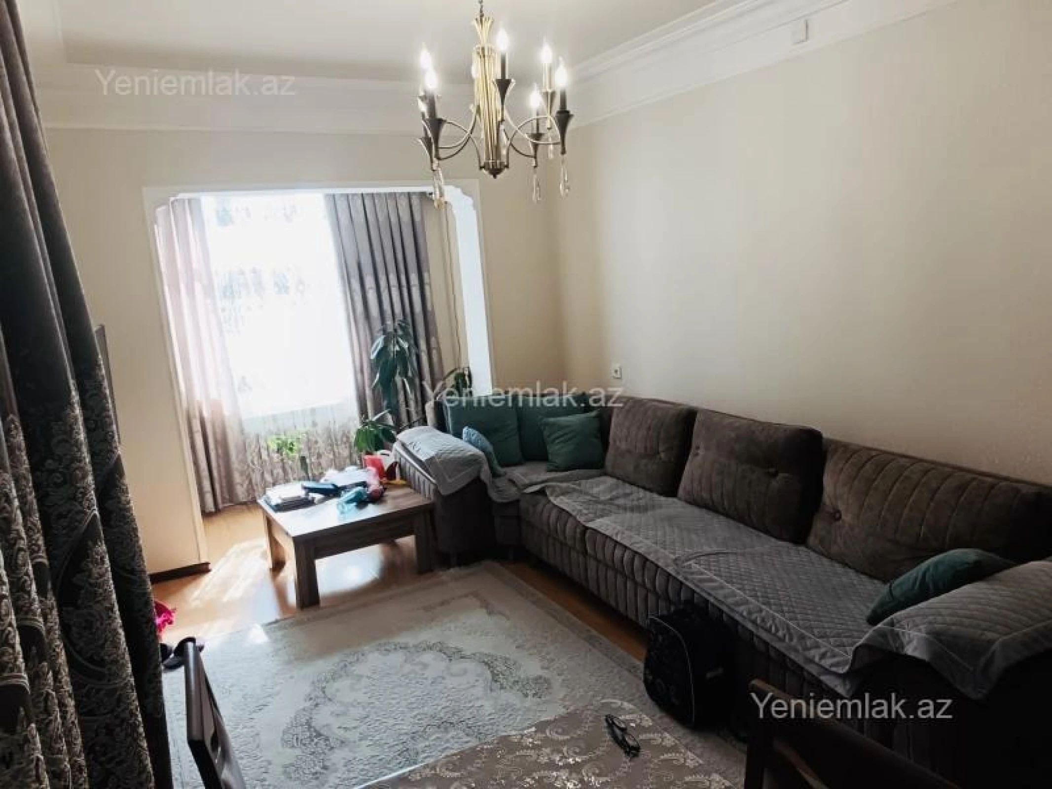 Satılır 4 otaqlı köhnə tikili 100 m²