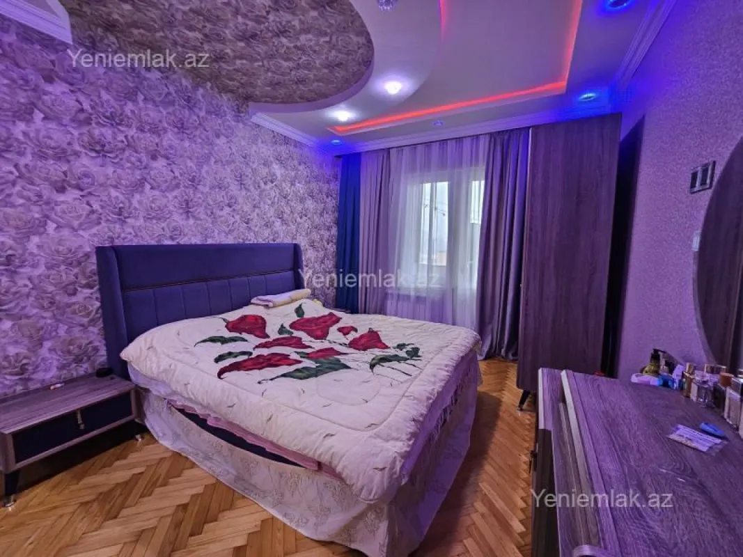 Satılır 3 otaqlı köhnə tikili 75 m²