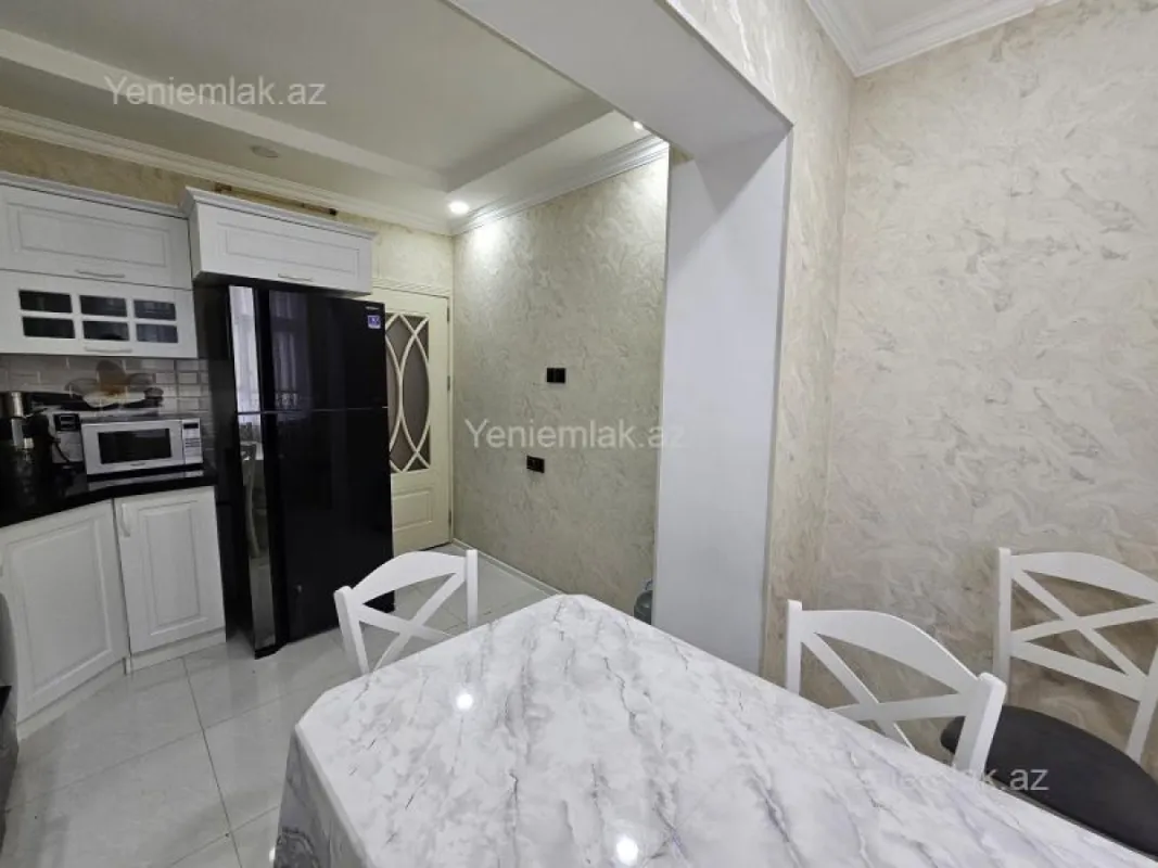 Satılır 3 otaqlı köhnə tikili 75 m²