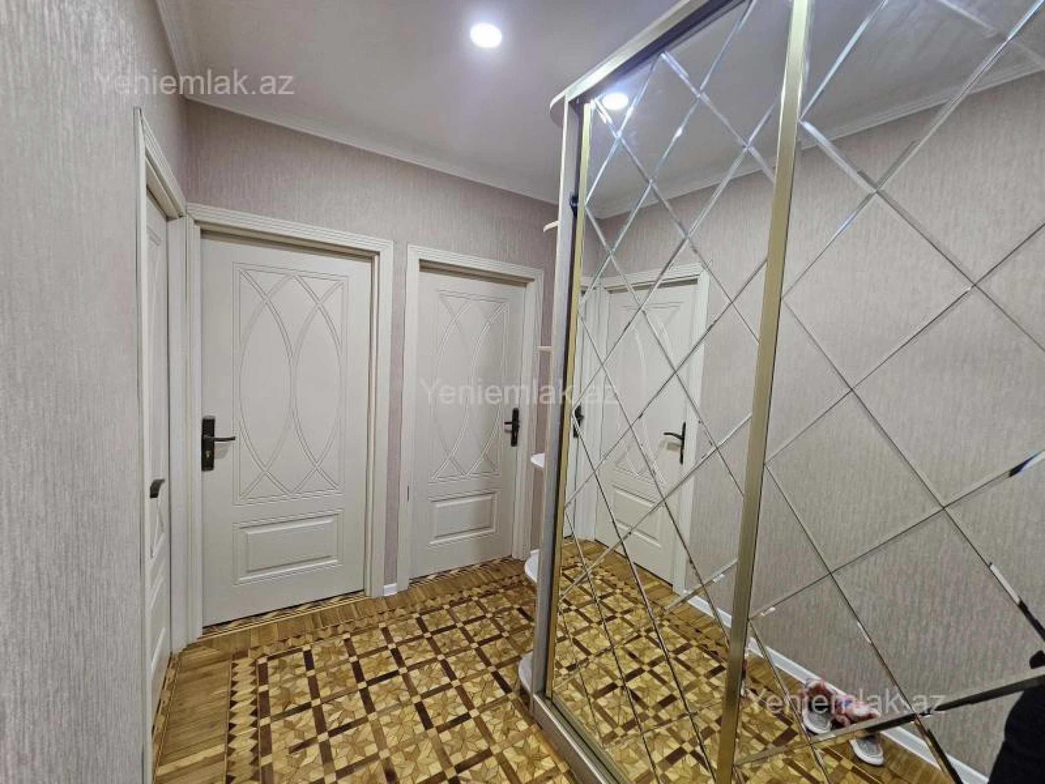 Satılır 3 otaqlı köhnə tikili 75 m²