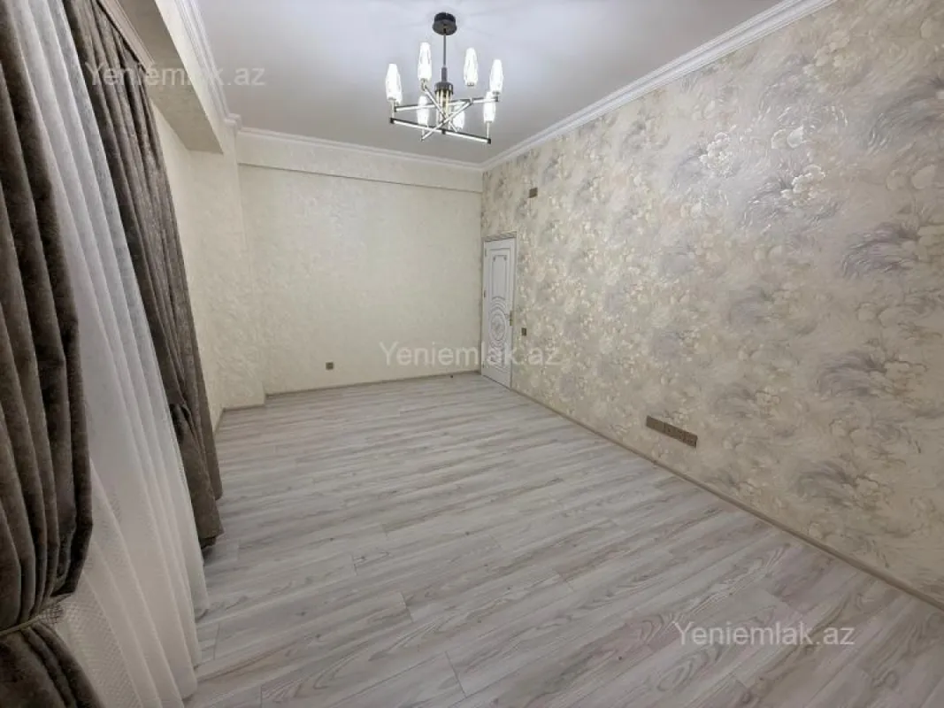 Satılır 3 otaqlı yeni tikili 80 m²
