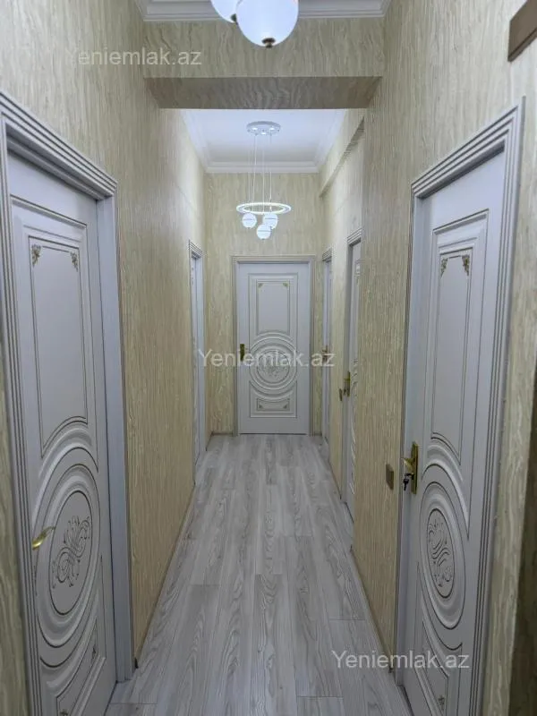 Satılır 3 otaqlı yeni tikili 80 m²