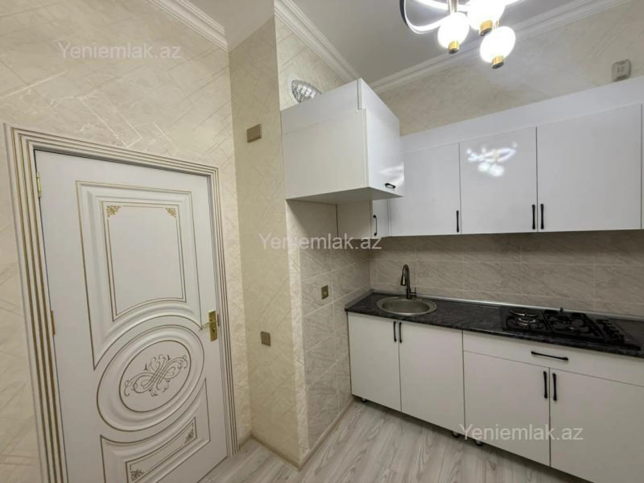 Satılır 3 otaqlı yeni tikili 80 m²