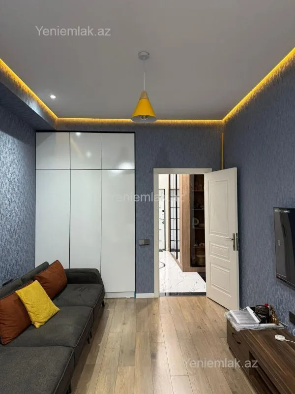 Satılır 3 otaqlı yeni tikili 105 m²