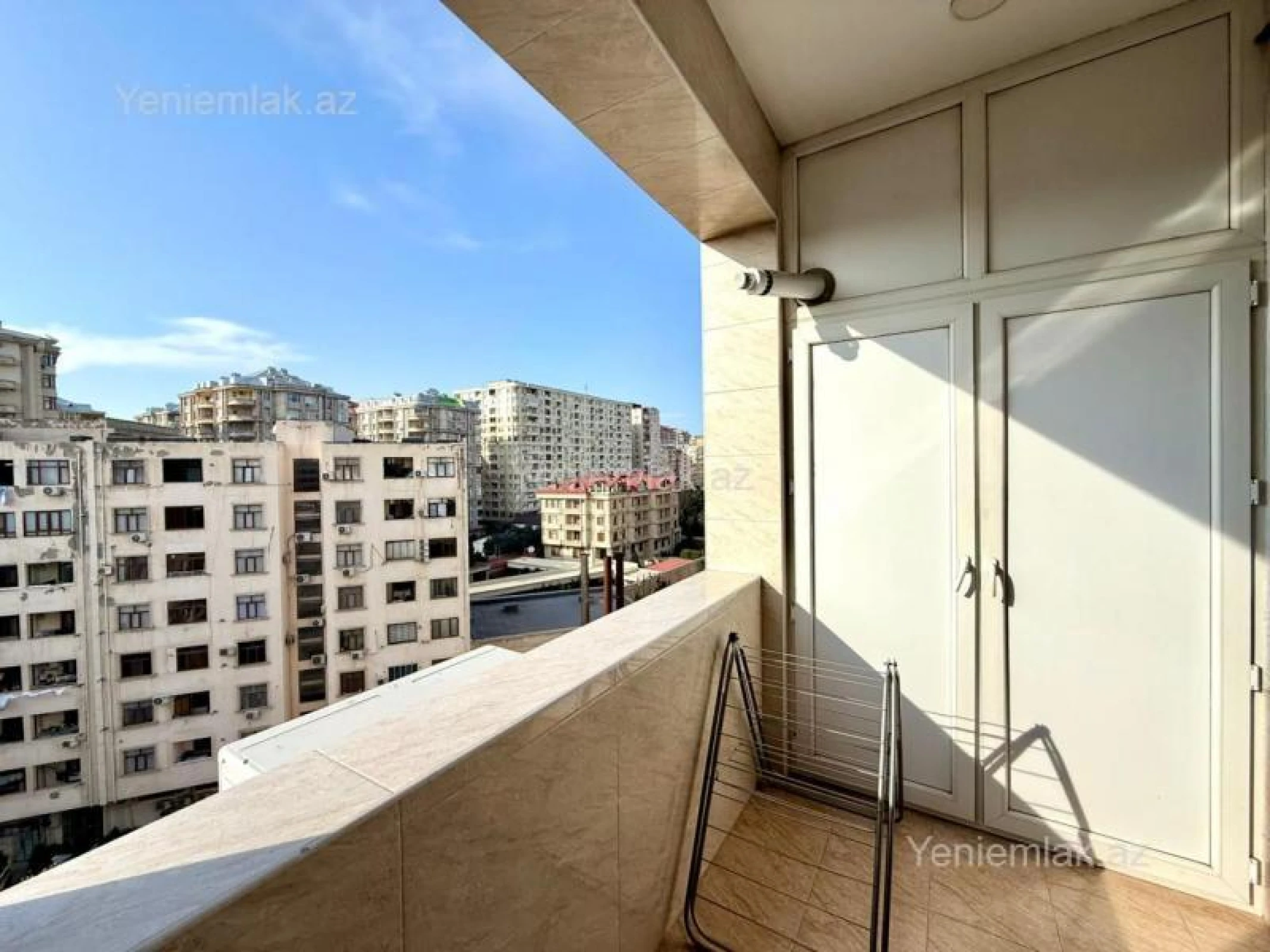 Satılır 3 otaqlı yeni tikili 100 m²