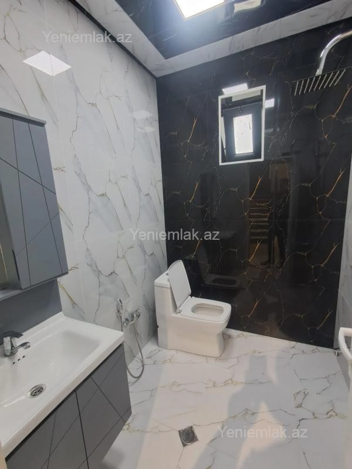 Satılır 4 otaqlı həyət evi 145 m²