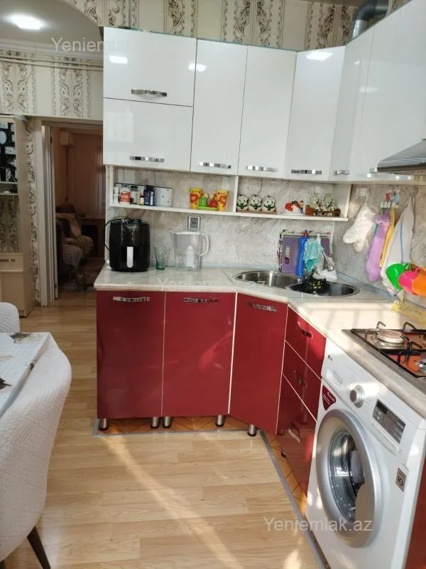 Satılır 3 otaqlı köhnə tikili 45 m²