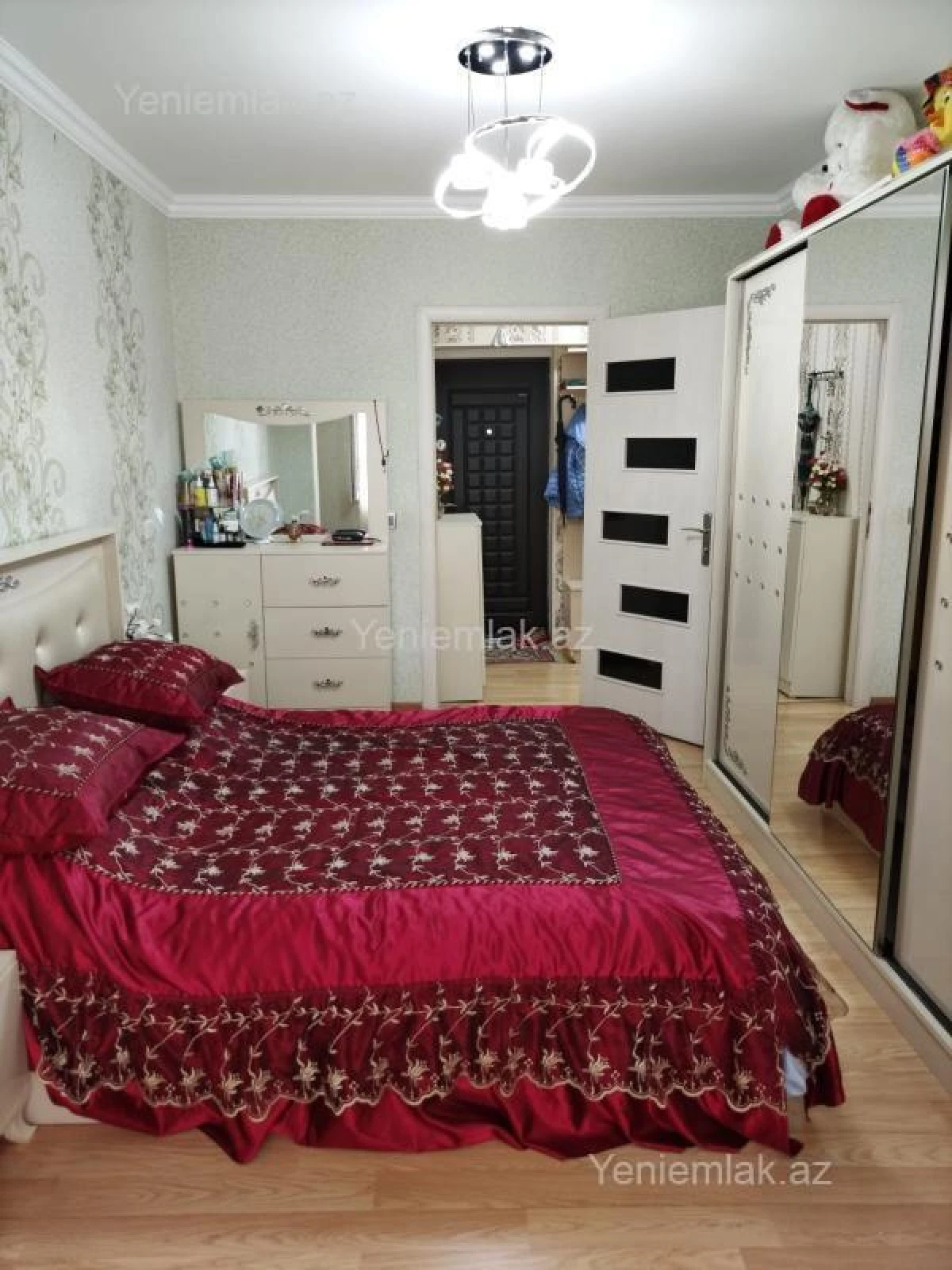 Satılır 3 otaqlı köhnə tikili 45 m²