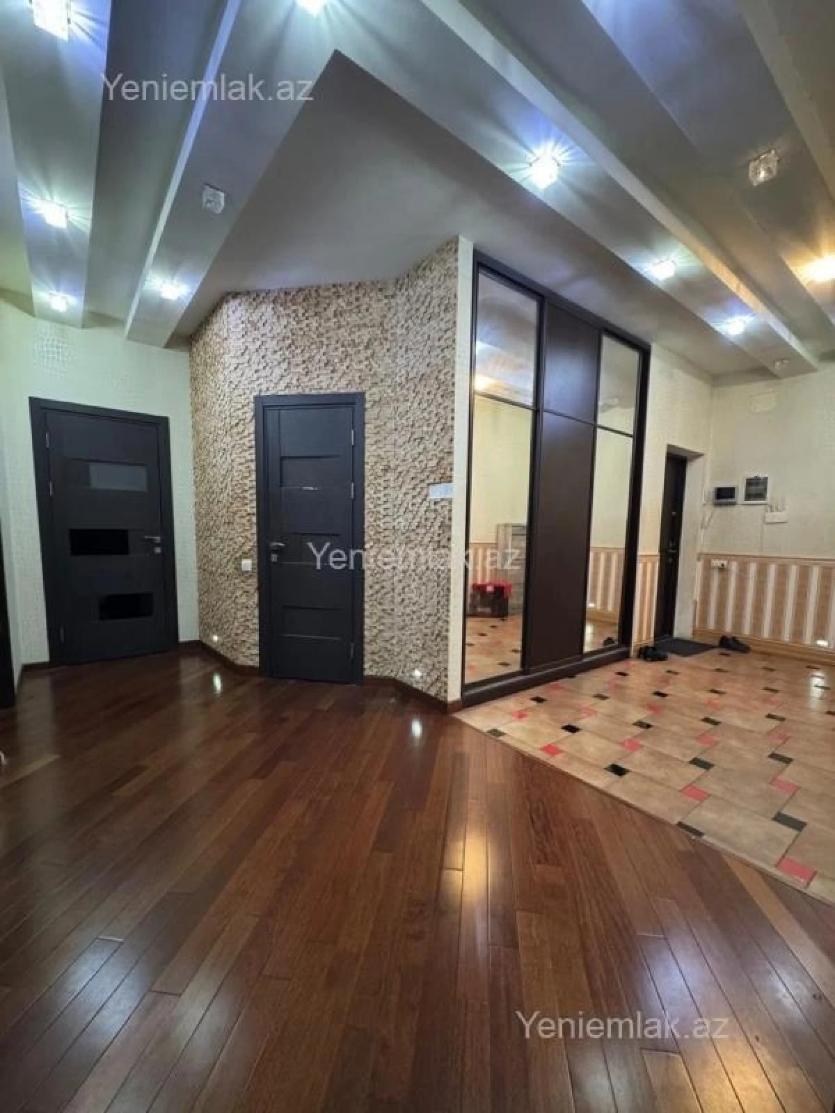 Satılır 4 otaqlı yeni tikili 187 m²