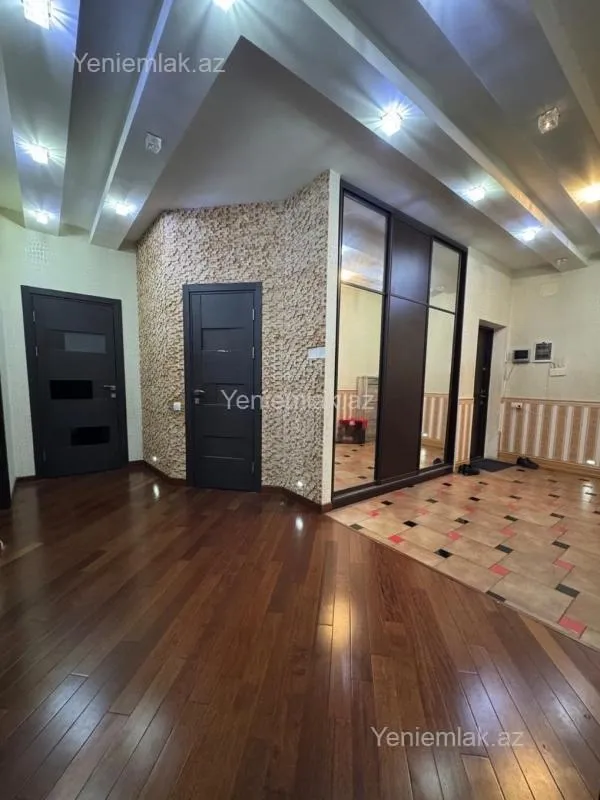 Satılır 4 otaqlı yeni tikili 187 m²
