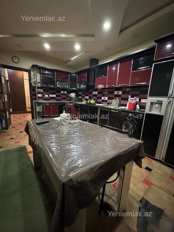 Satılır 4 otaqlı yeni tikili 187 m²