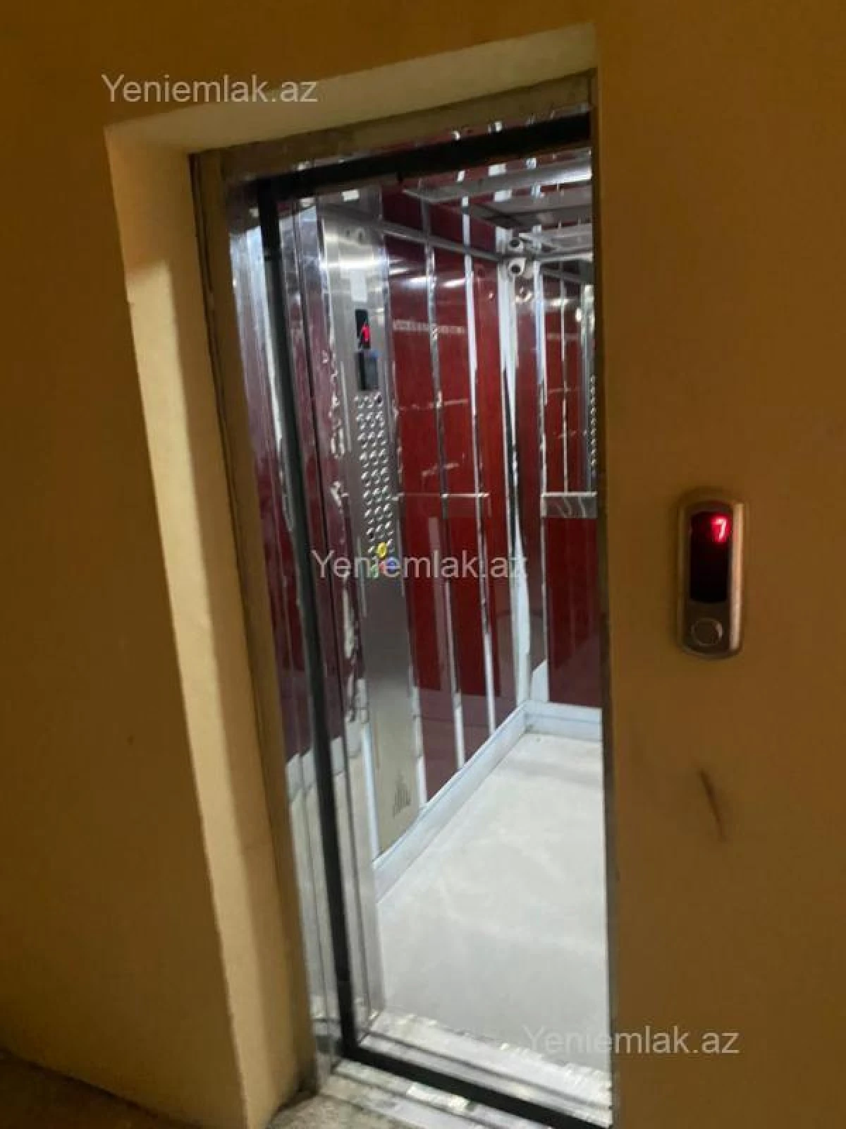 Satılır 3 otaqlı yeni tikili 135 m²