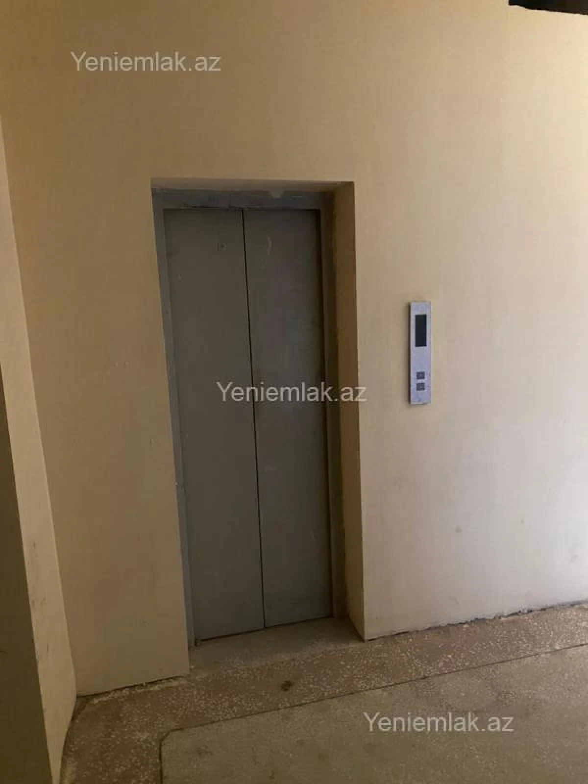 Satılır 3 otaqlı yeni tikili 135 m²