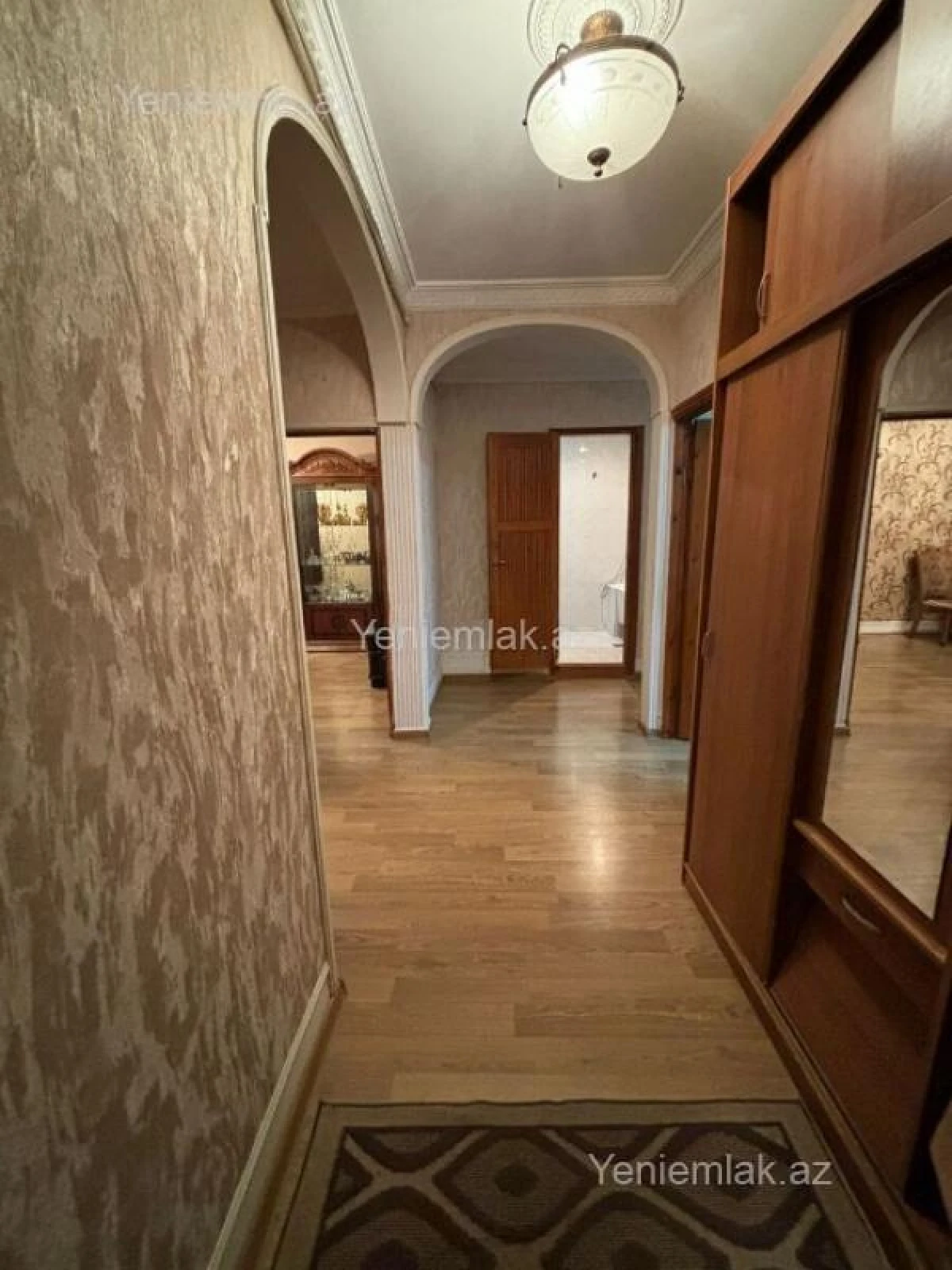 Satılır 3 otaqlı köhnə tikili 90 m²