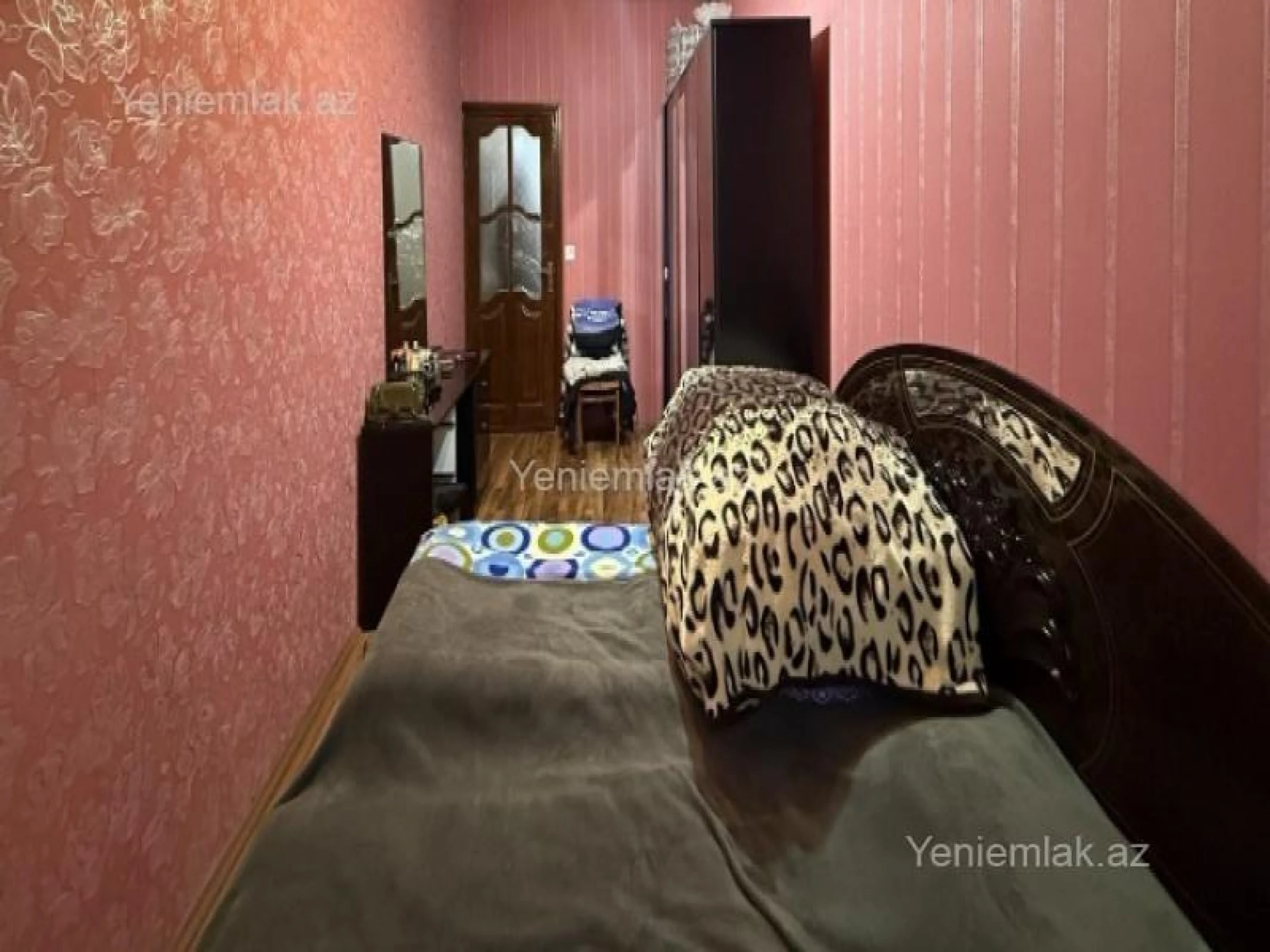 Satılır 2 otaqlı köhnə tikili 55 m²