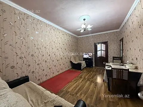 Satılır 2 otaqlı köhnə tikili 55 m²