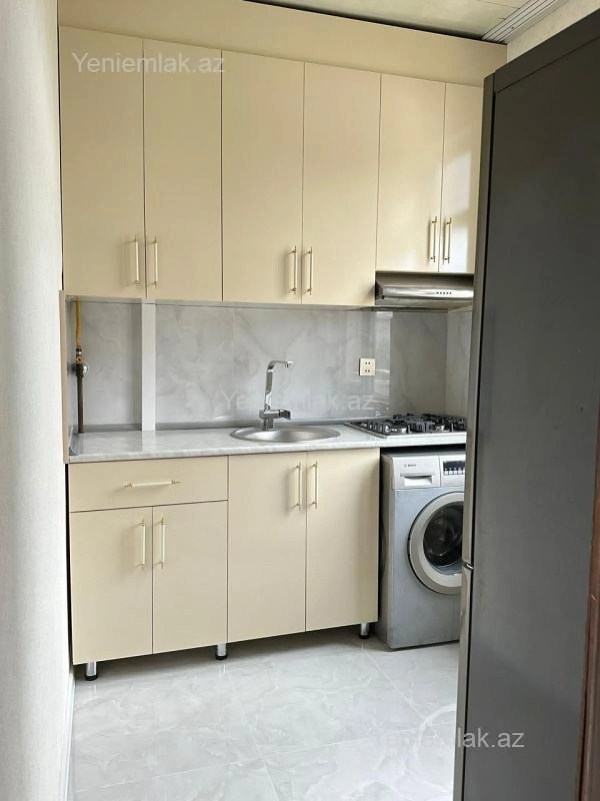 Satılır 2 otaqlı köhnə tikili 55 m²