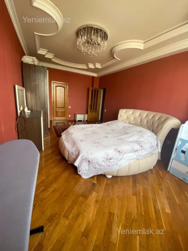 Satılır 3 otaqlı yeni tikili 150 m²