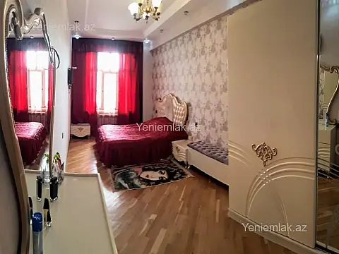 Satılır 4 otaqlı yeni tikili 165 m²