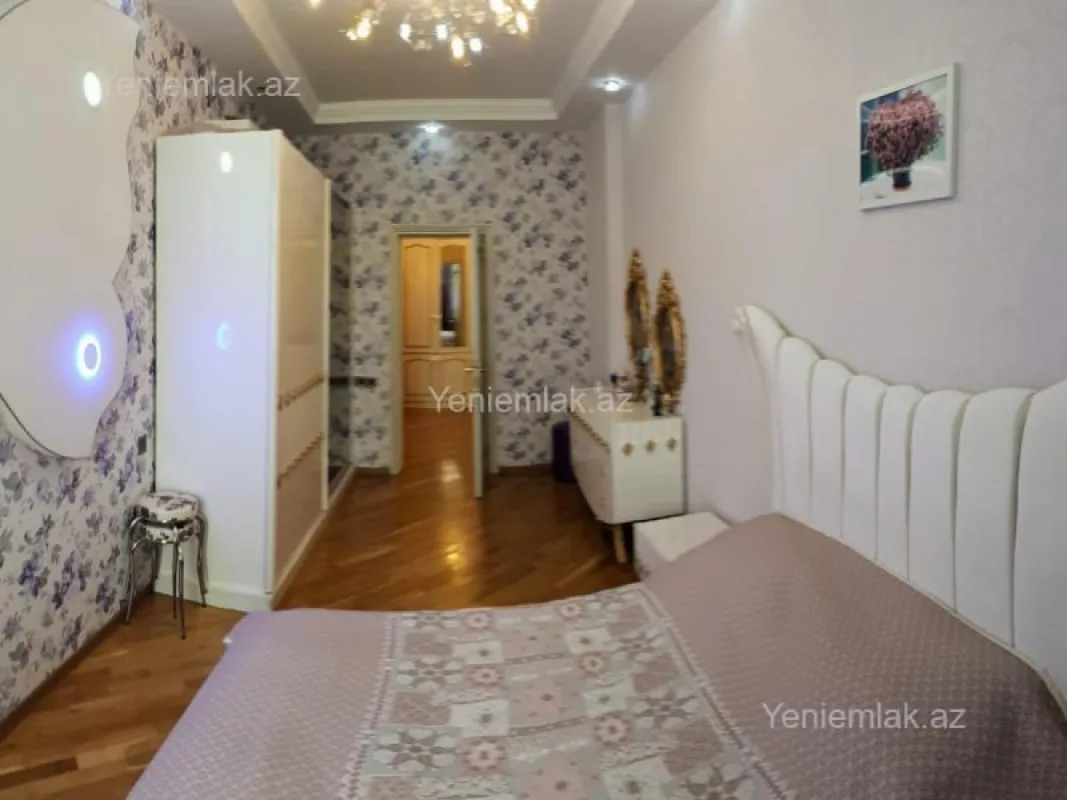 Satılır 4 otaqlı yeni tikili 165 m²