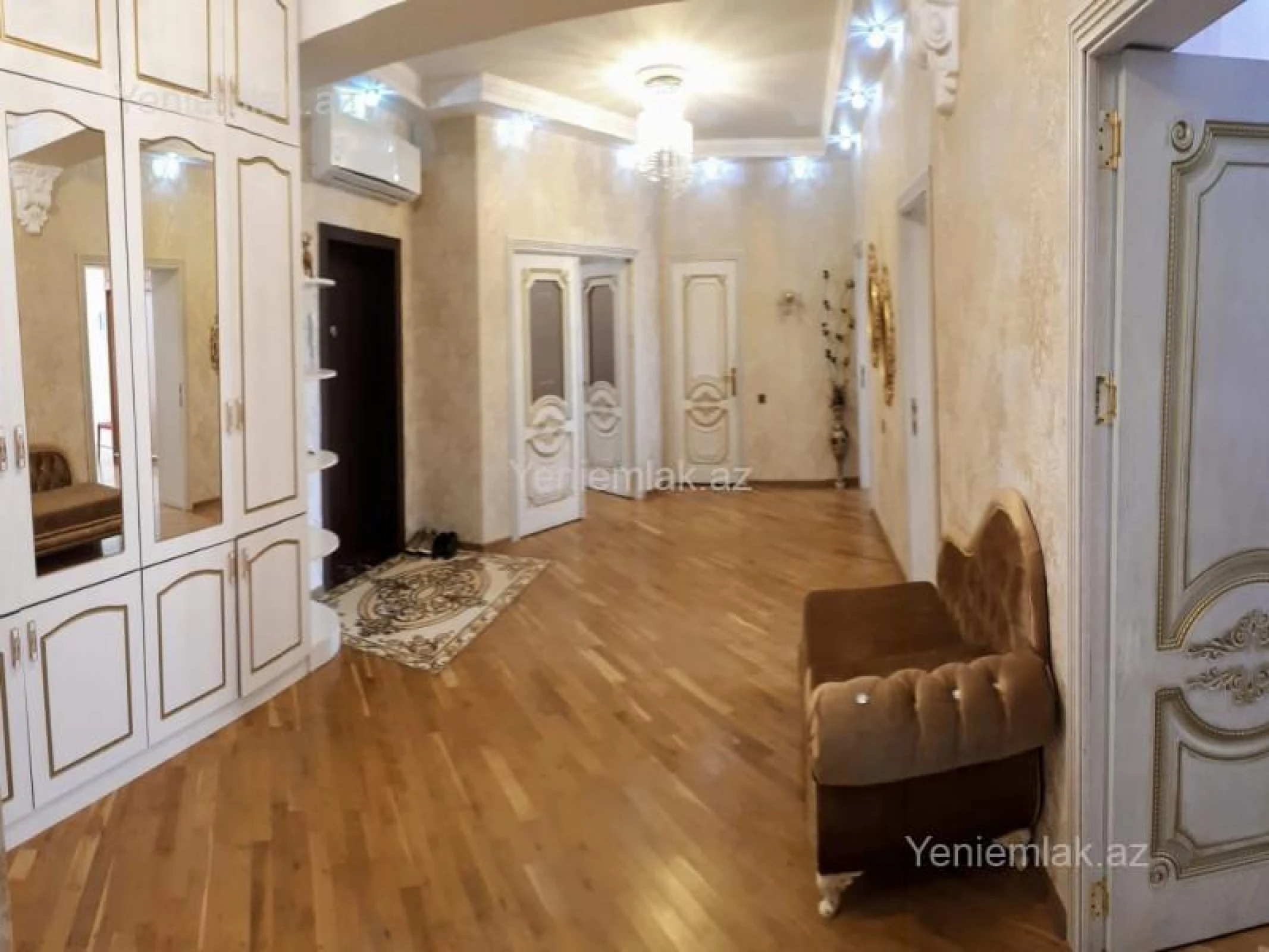 Satılır 4 otaqlı yeni tikili 165 m²