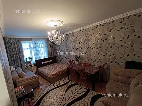 Satılır 2 otaqlı köhnə tikili 63 m²
