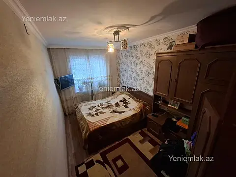 Satılır 3 otaqlı köhnə tikili 70 m²