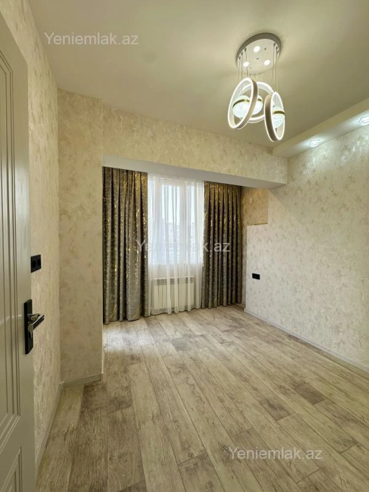 Satılır 2 otaqlı köhnə tikili 42 m²