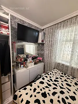 Satılır 4 otaqlı köhnə tikili 100 m²