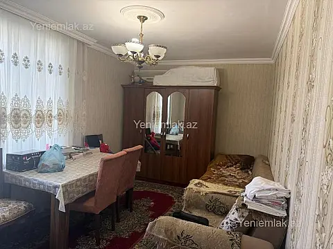 Satılır 4 otaqlı köhnə tikili 100 m²