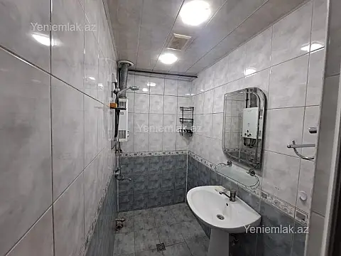 Satılır 2 otaqlı köhnə tikili 60 m²