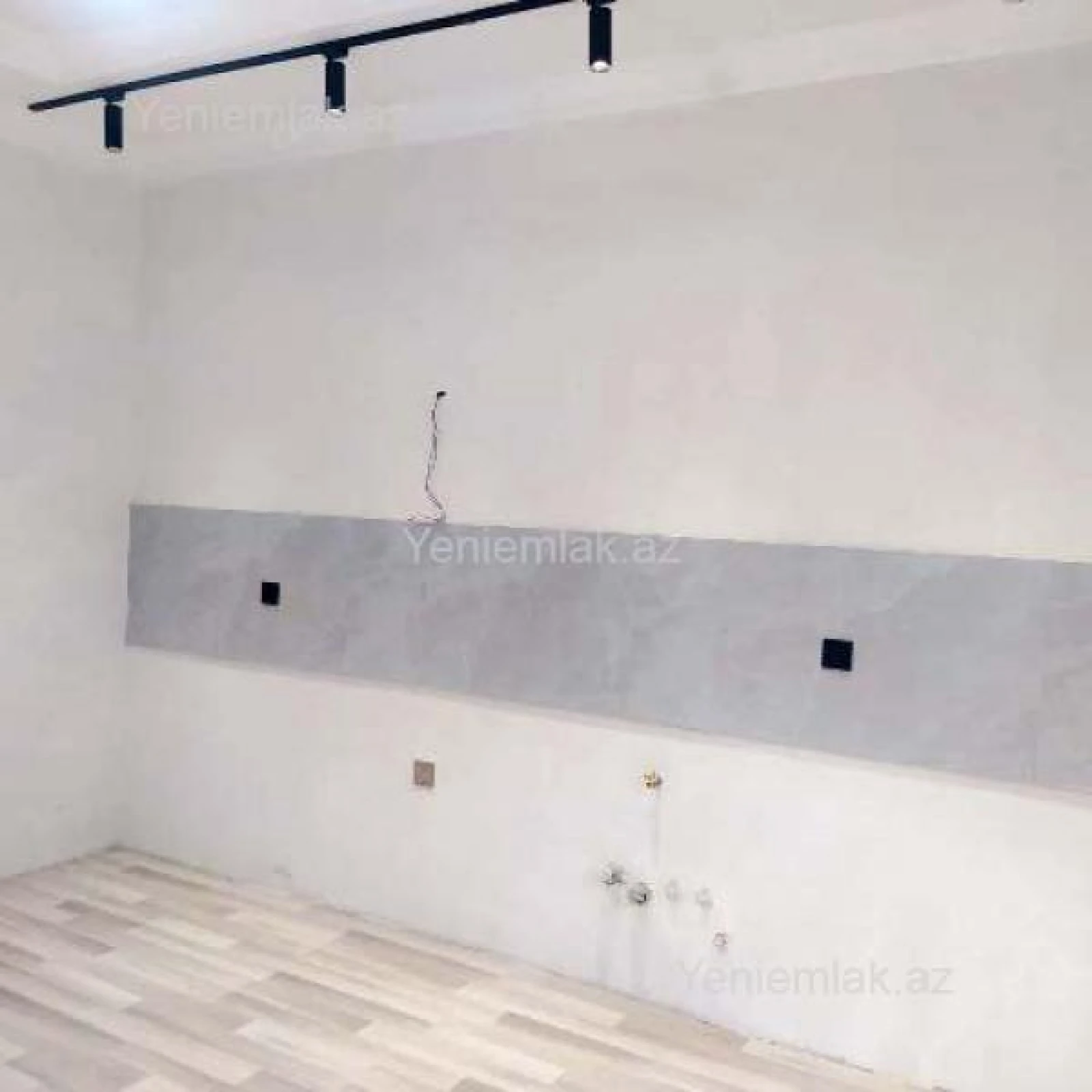 Satılır 4 otaqlı həyət evi 140 m²