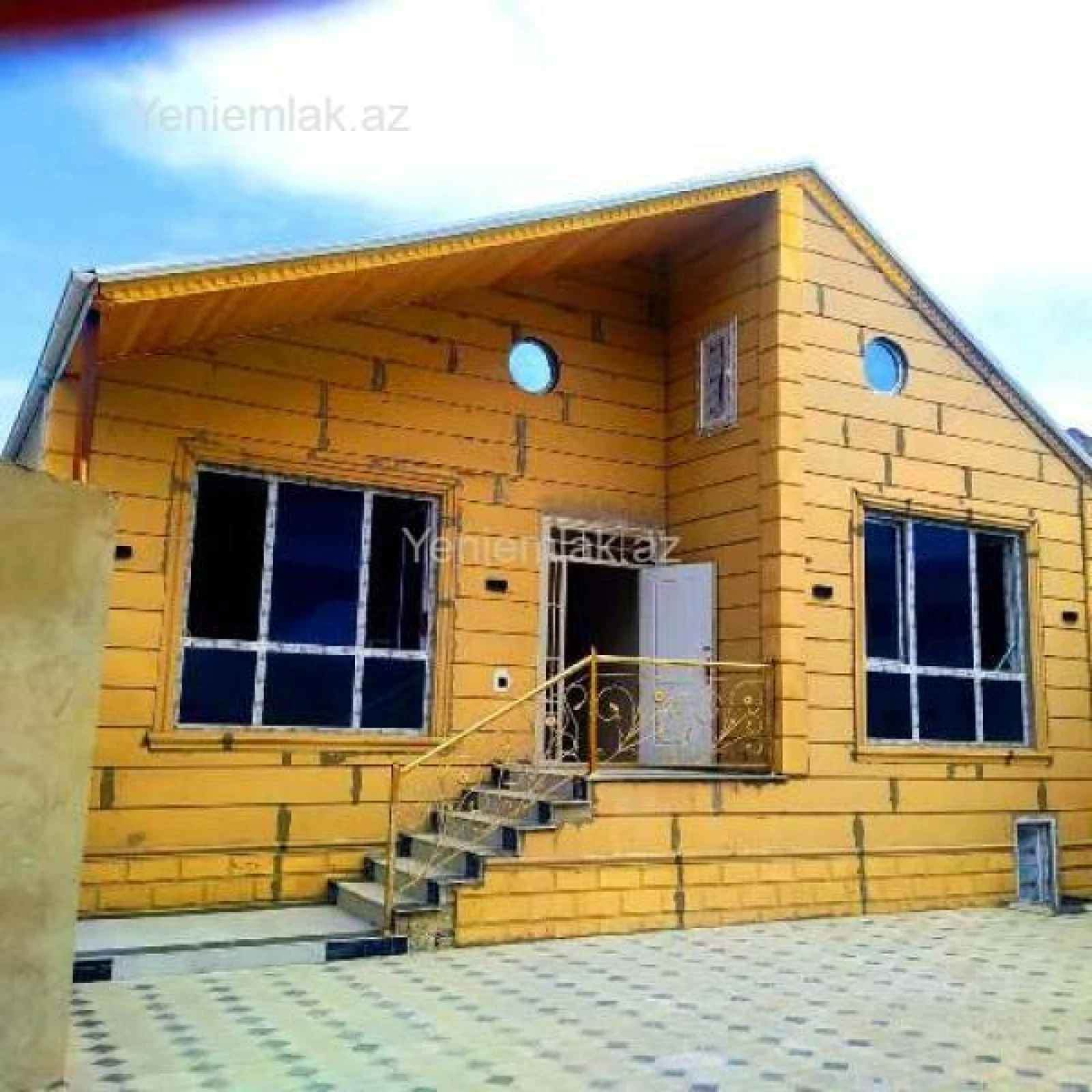 Satılır 4 otaqlı həyət evi 140 m²