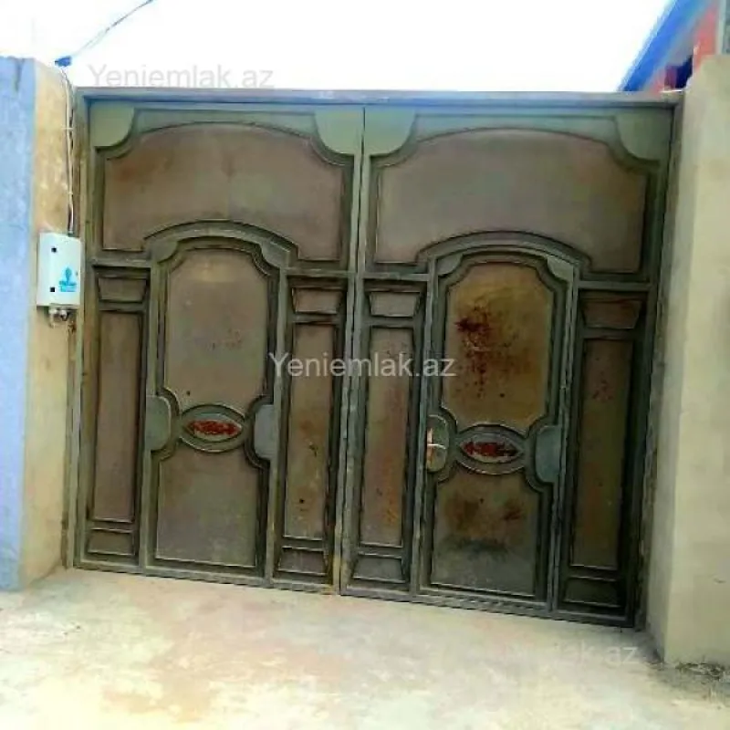 Satılır 4 otaqlı həyət evi 140 m²