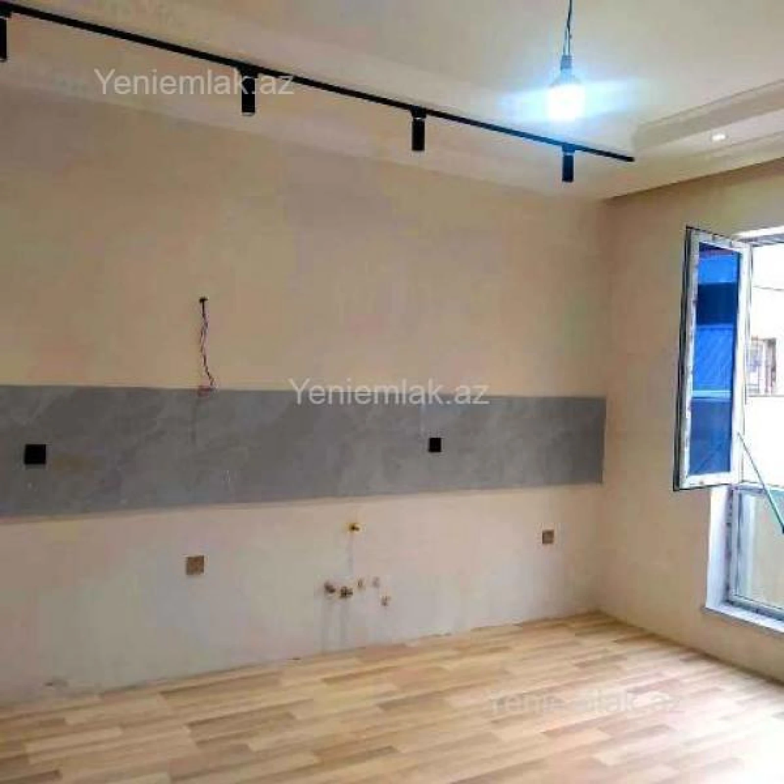 Satılır 4 otaqlı həyət evi 140 m²