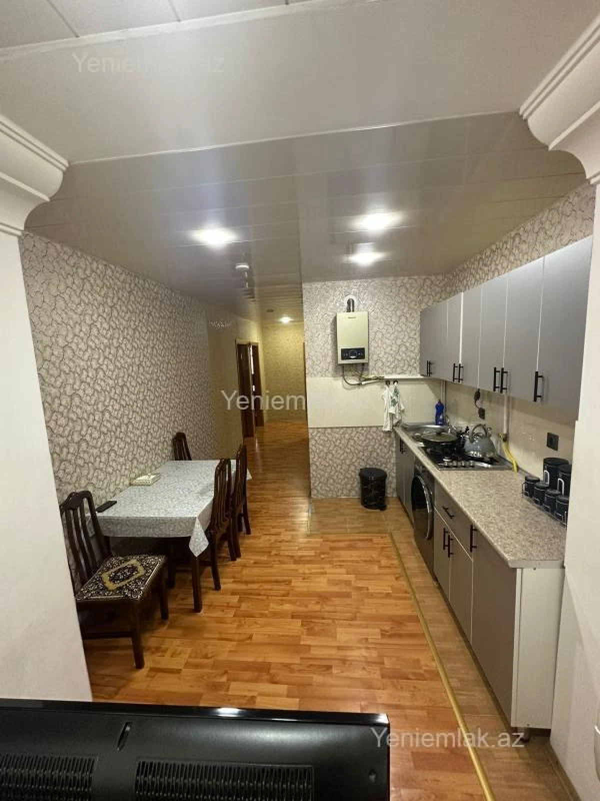 Satılır 4 otaqlı köhnə tikili 100 m²