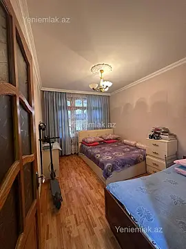 Satılır 4 otaqlı köhnə tikili 100 m²