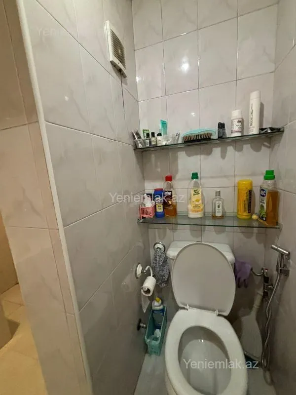 Satılır 3 otaqlı köhnə tikili 80 m²