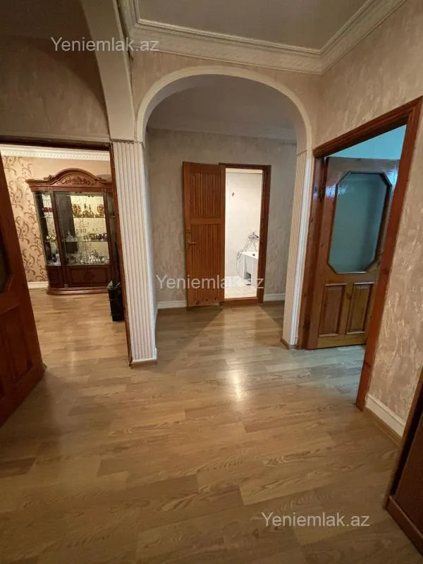 Satılır 3 otaqlı köhnə tikili 80 m²