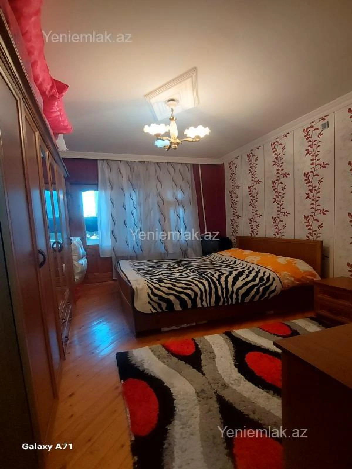 Satılır 3 otaqlı köhnə tikili 86 m²