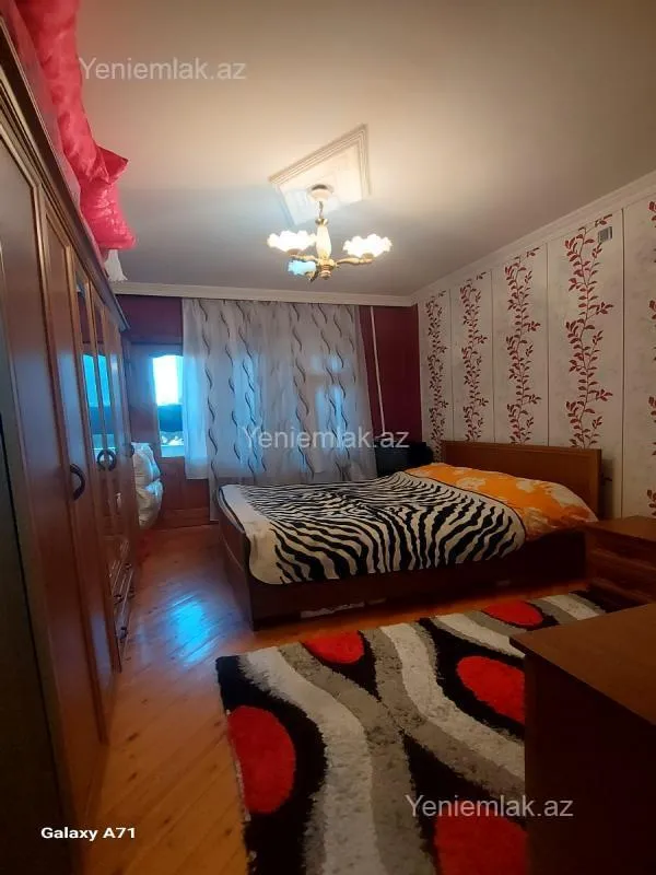 Satılır 3 otaqlı köhnə tikili 86 m²