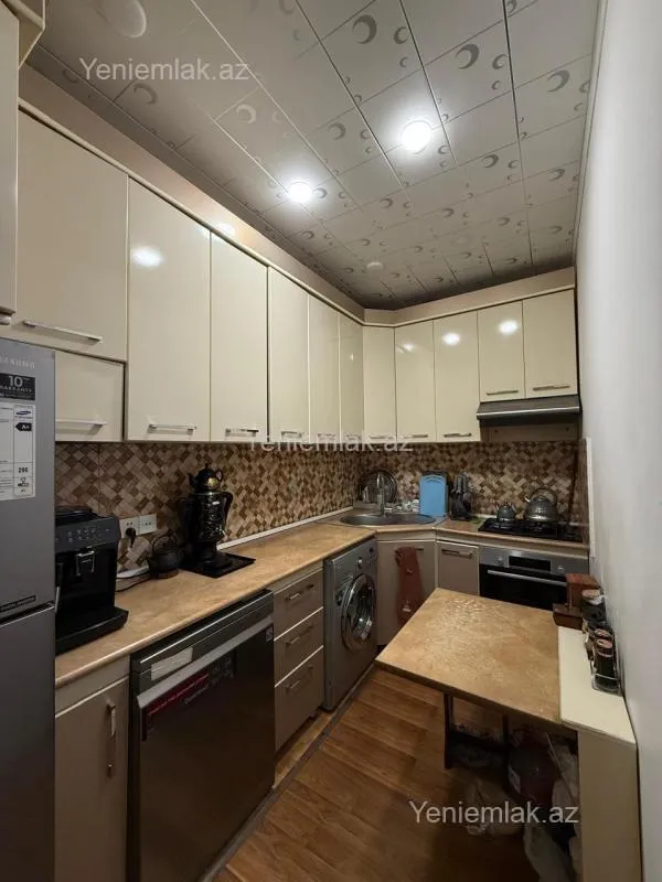 Satılır 2 otaqlı yeni tikili 86 m²