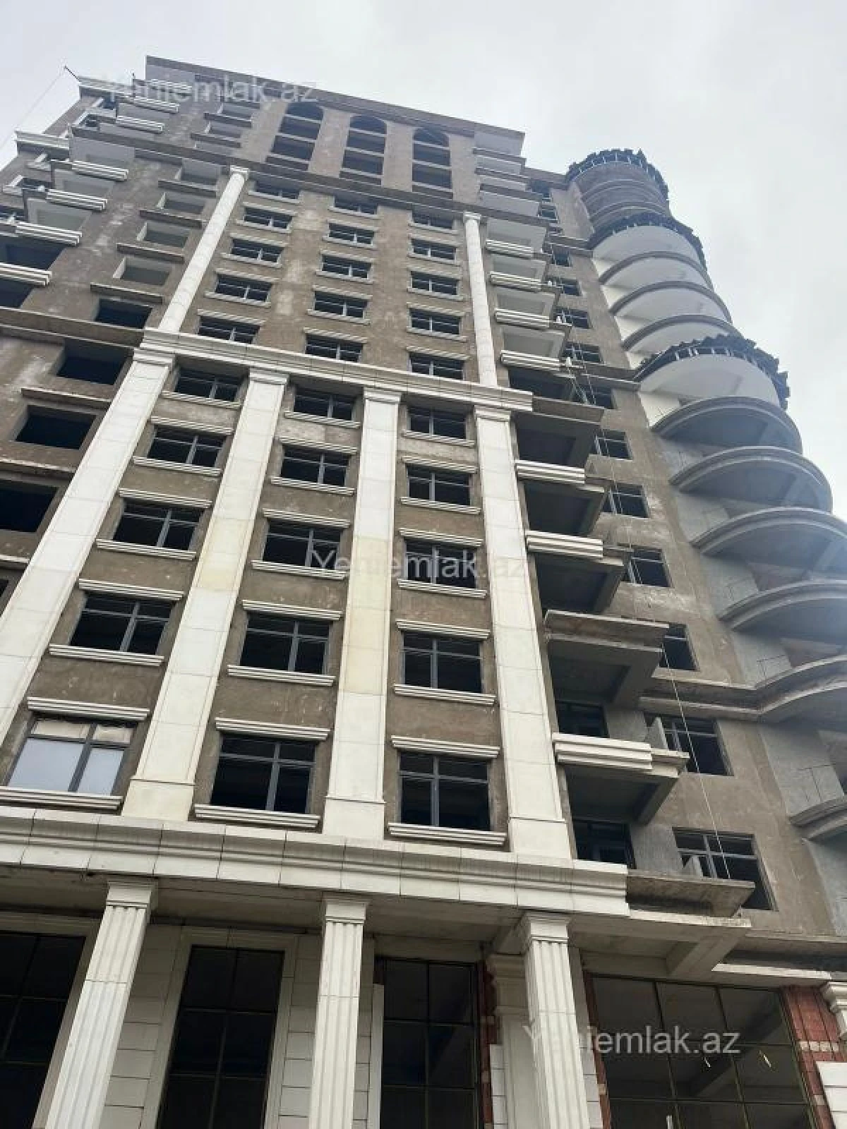 Satılır 3 otaqlı yeni tikili 144 m²