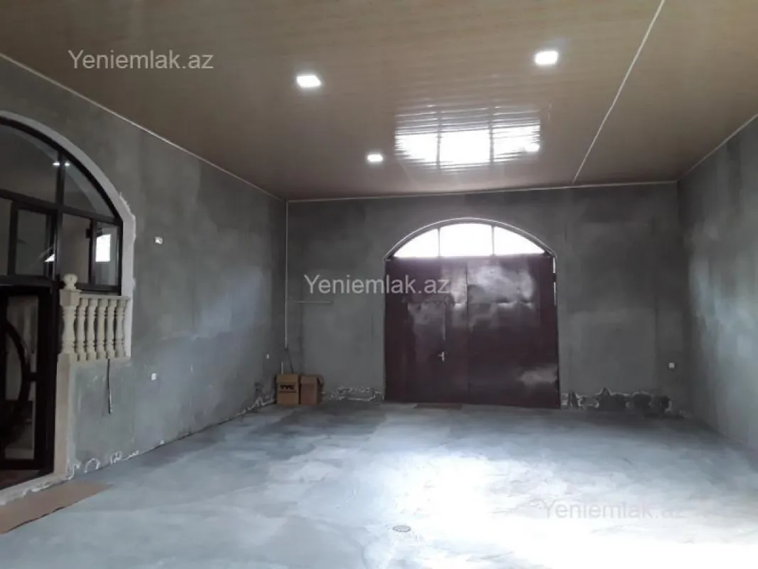 Satılır 4 otaqlı həyət evi 196 m²
