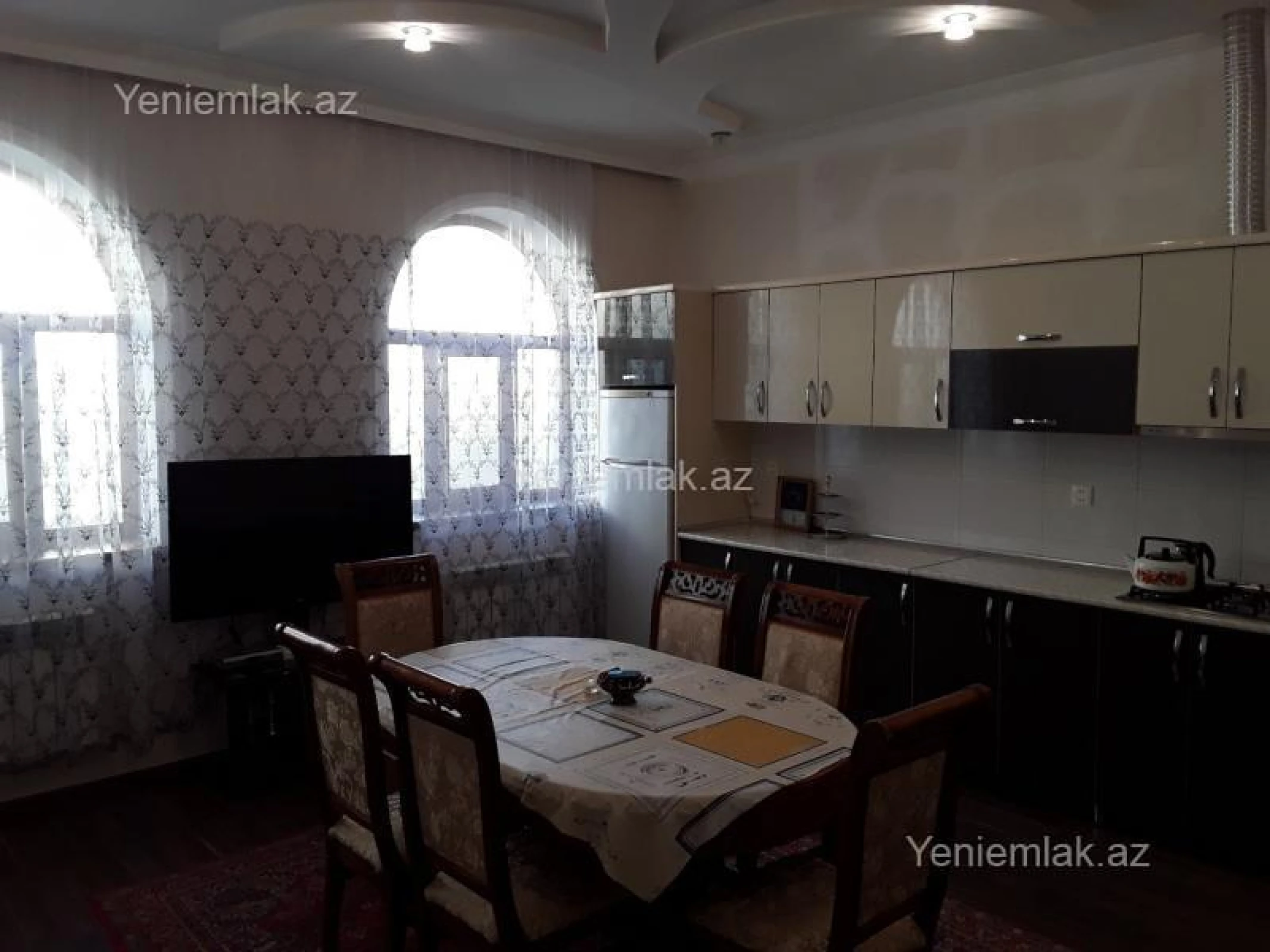 Satılır 4 otaqlı həyət evi 196 m²