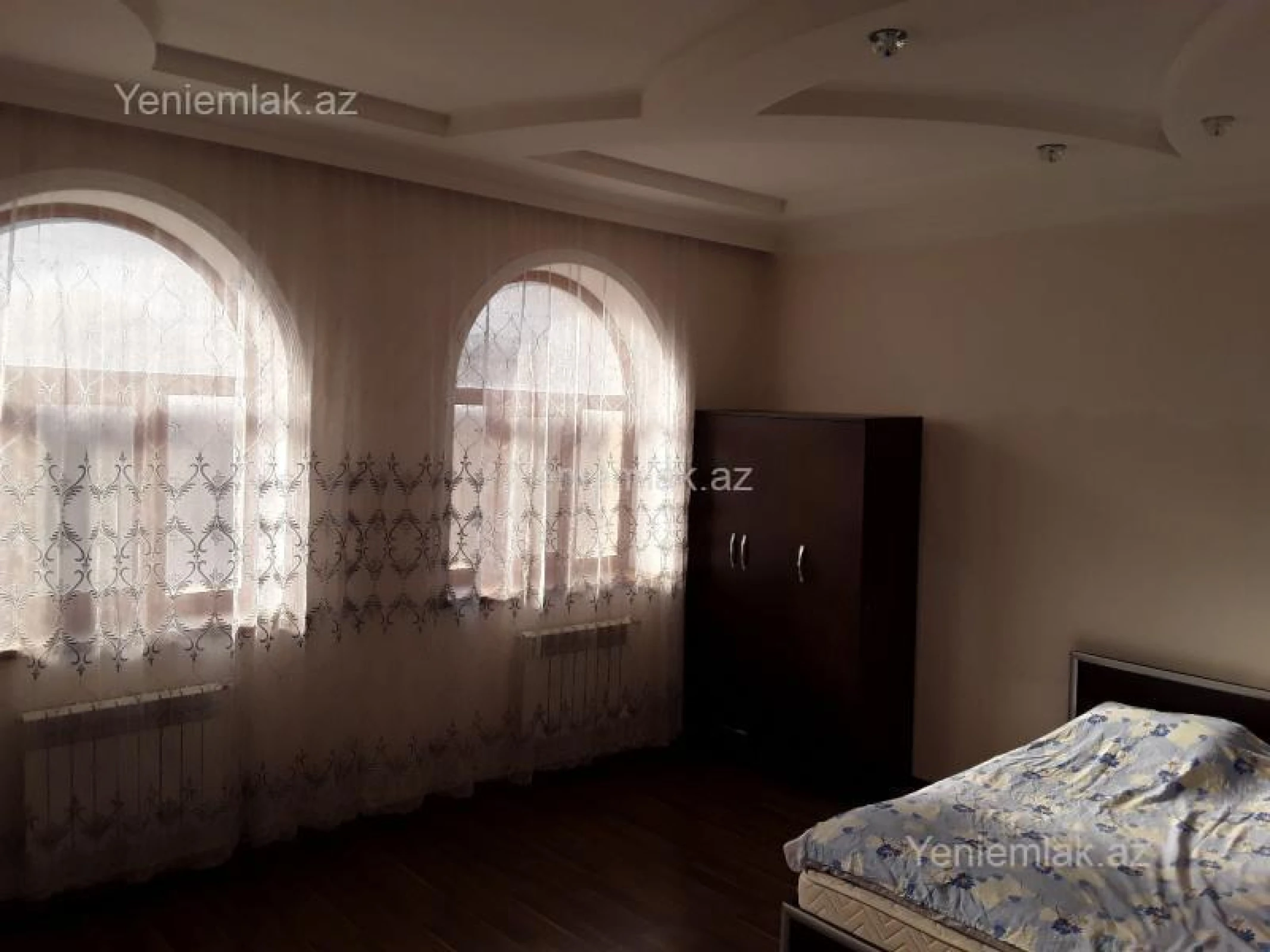 Satılır 4 otaqlı həyət evi 196 m²