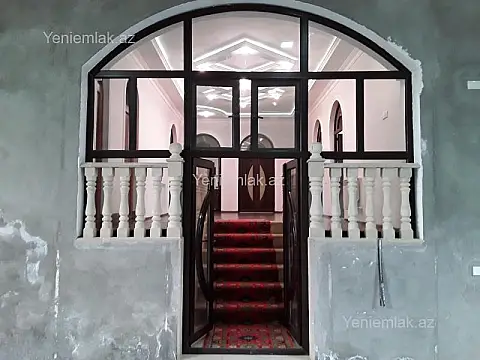 Satılır 4 otaqlı həyət evi 196 m²